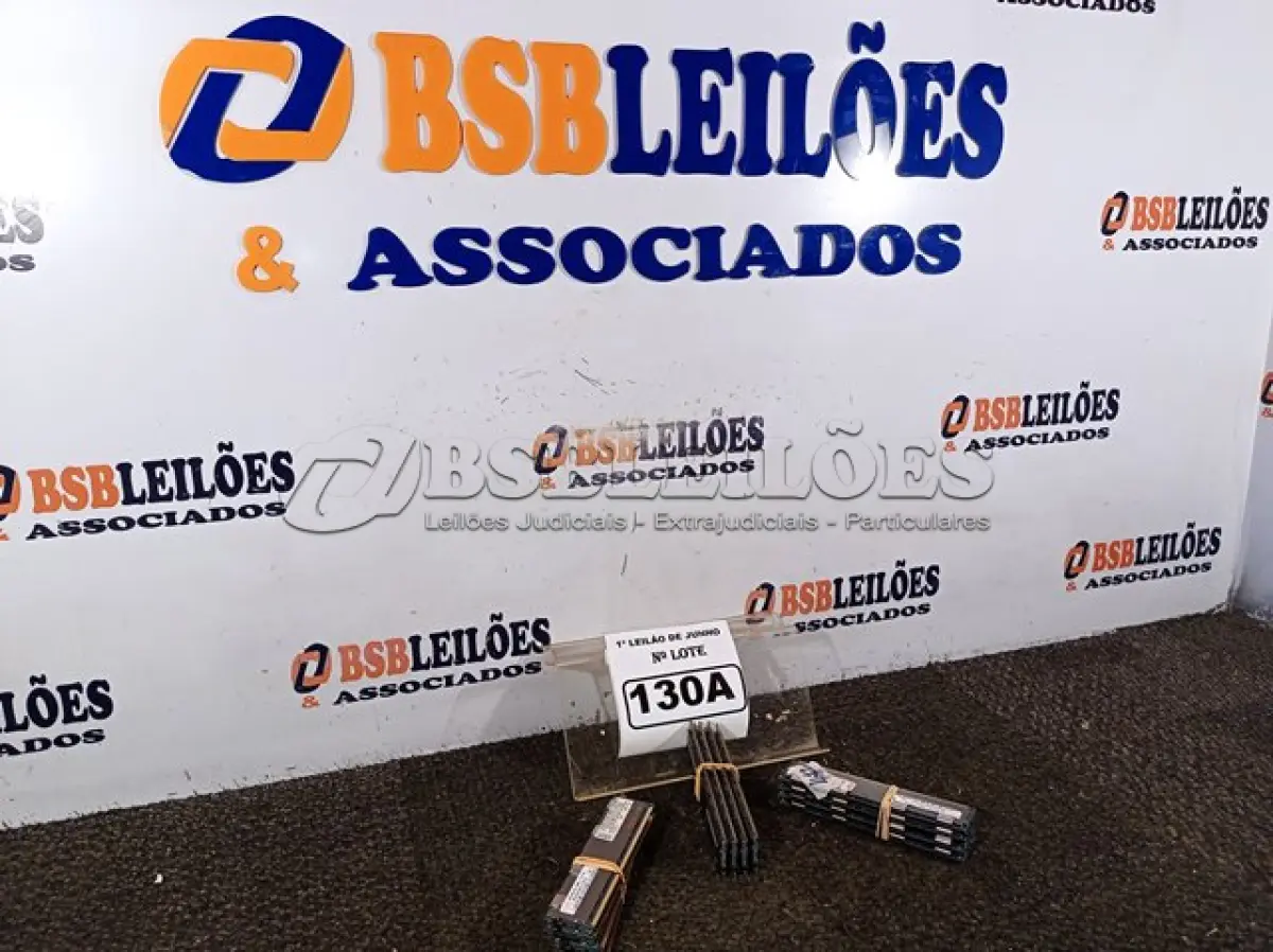 LOTE 130 - 12 PENTES DE 8GB DE MEMÓRIA CADA PARA SERVIDOR DDR3.  (NO ESTADO) ATENÇÃO! FAZER A VISITAÇÃO ANTES DE ARREMATAR, NÃO SABEMOS SE FUNCIONA. LEILÃO NÃO TEM GARANTIA E NEM DEVOLUÇÃO, SUJEITO A POSSÍVEIS AVARIAS VISÍVEIS/OCULTAS E/OU AUSÊNCIA DE COMPONENTES.