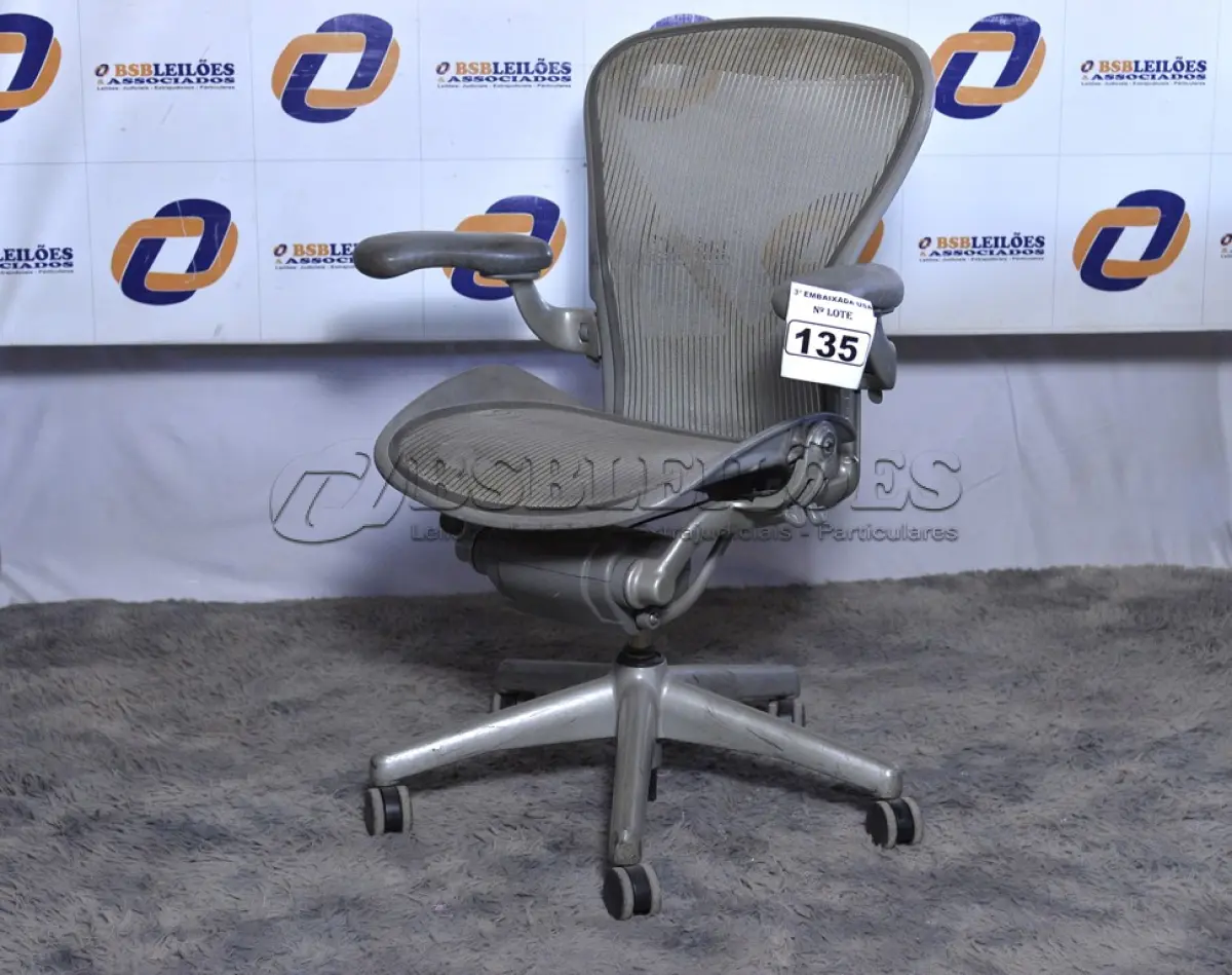 LOTE 135 - 01 CADEIRA HERMAN MILLER DE ESCRITÓRIO . (OFICE CHAIR) (NO ESTADO)0000039