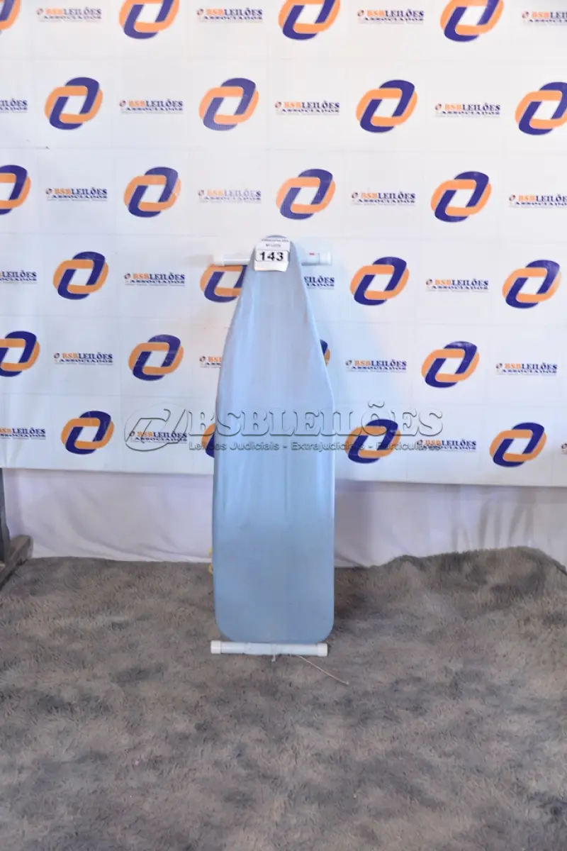 LOTE 143 - 01 TÁBUA DE PASSAR ROUPAS. (IRONING BOARD) (NO ESTADO)0000011