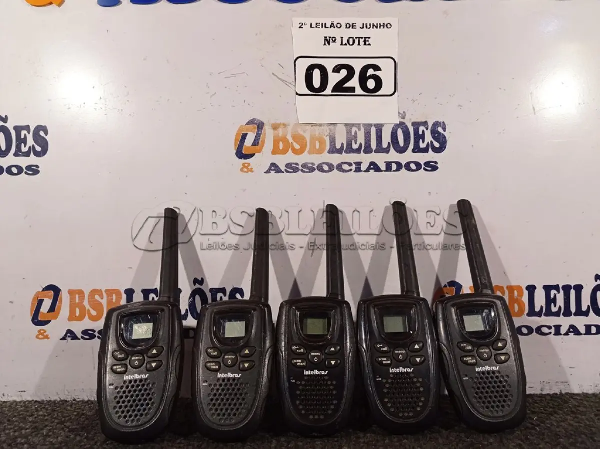 LOTE 026 - 05 RÁDIOS COMUNICADORES MARCA INTELBRAS. (NO ESTADO) ATENÇÃO! FAZER A VISITAÇÃO ANTES DE ARREMATAR, NÃO SABEMOS SE FUNCIONA. LEILÃO NÃO TEM GARANTIA E NEM DEVOLUÇÃO, SUJEITO A POSSÍVEIS AVARIAS VISÍVEIS/OCULTAS E/OU AUSÊNCIA DE COMPONENTES.