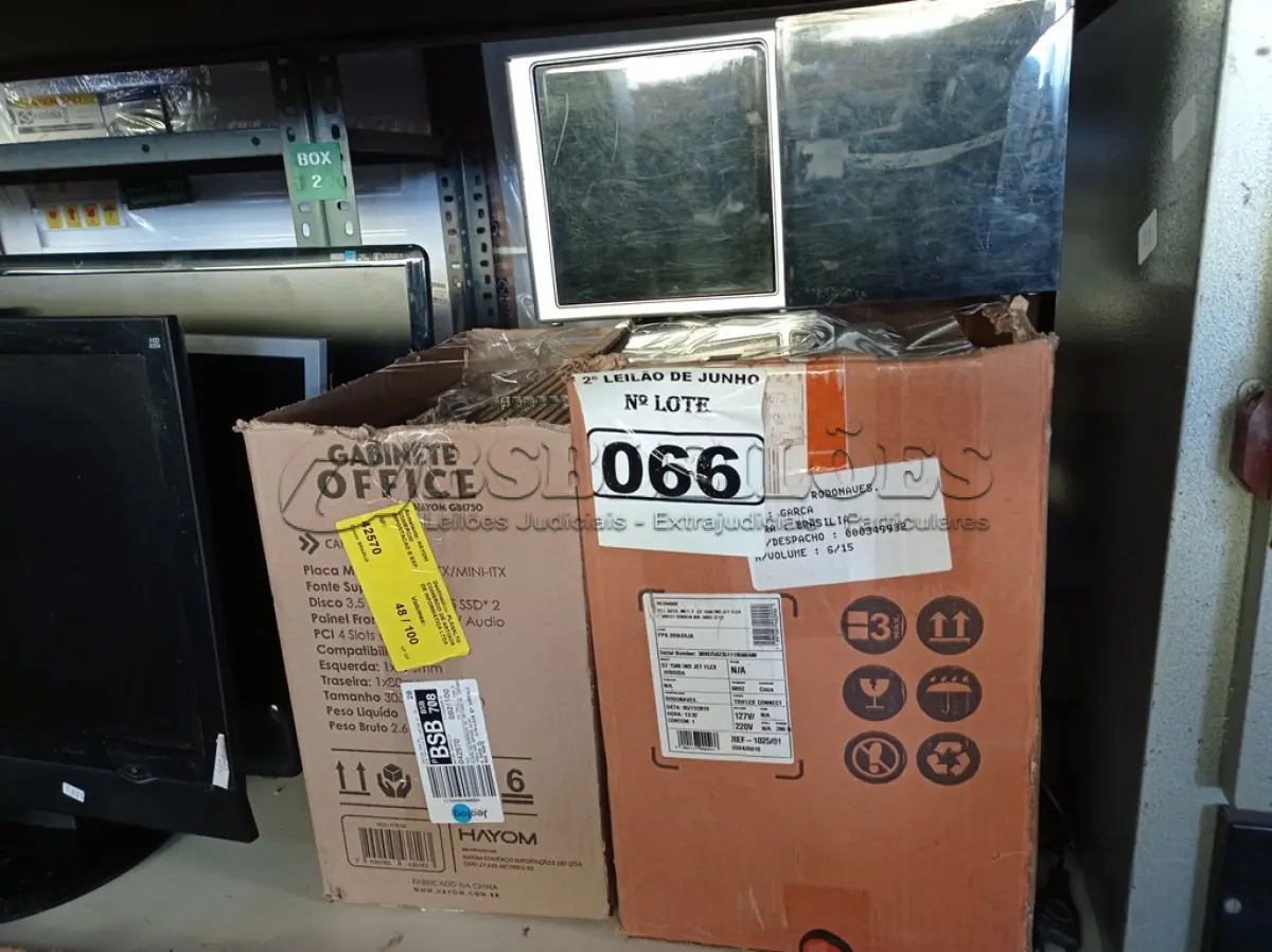 LOTE 066 - 01 LOTE COM GRANDE QUANTIDADE DE CDS. (NO ESTADO) ATENÇÃO! FAZER A VISITAÇÃO ANTES DE ARREMATAR, NÃO SABEMOS SE FUNCIONA. LEILÃO NÃO TEM GARANTIA E NEM DEVOLUÇÃO, SUJEITO A POSSÍVEIS AVARIAS VISÍVEIS/OCULTAS E/OU AUSÊNCIA DE COMPONENTES.