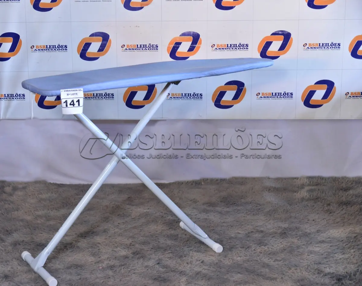 LOTE 141 - 01 TÁBUA DE PASSAR ROUPAS. (IRONING BOARD) (NO ESTADO)0000011