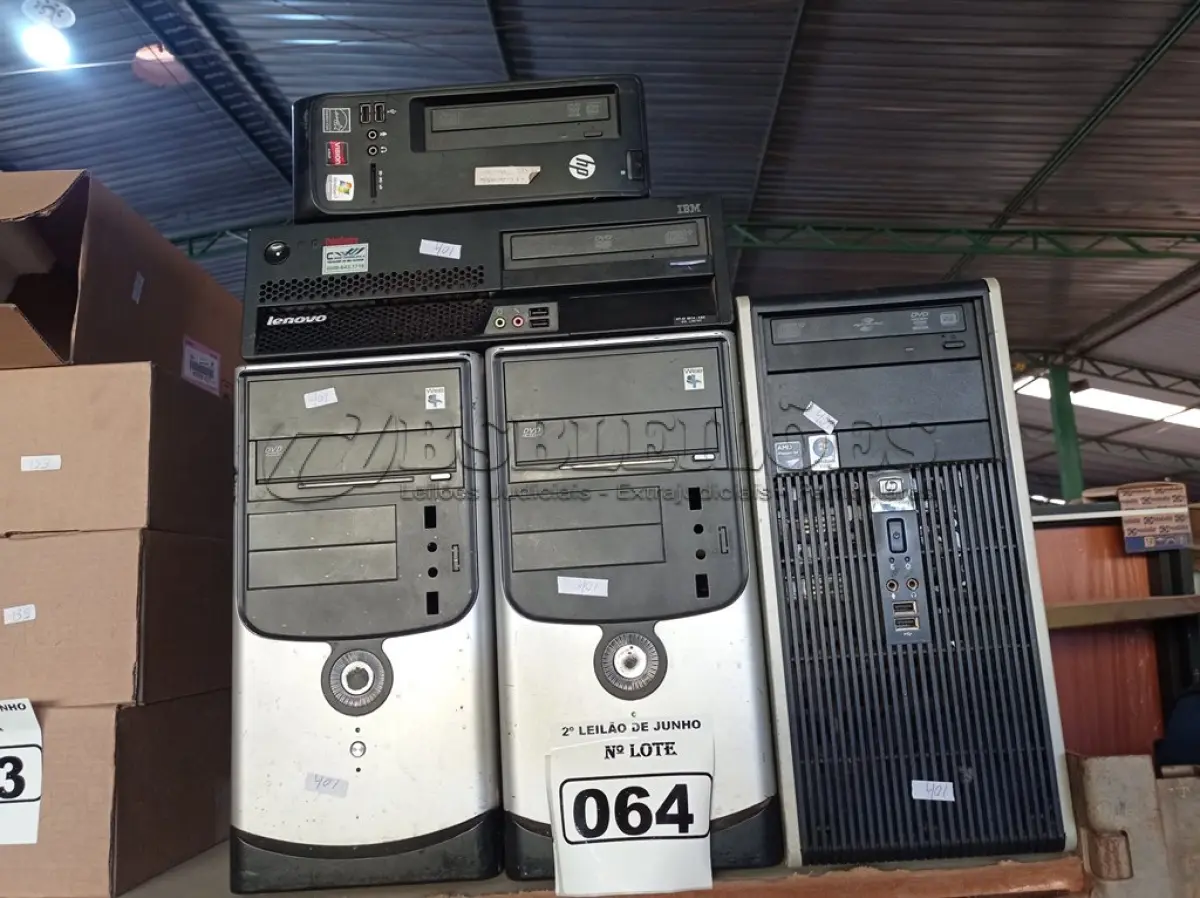 LOTE 064 - 05 CPUS PARA RETIRADA DE PEÇAS. (NO ESTADO) ATENÇÃO! FAZER A VISITAÇÃO ANTES DE ARREMATAR, NÃO SABEMOS SE FUNCIONA. LEILÃO NÃO TEM GARANTIA E NEM DEVOLUÇÃO, SUJEITO A POSSÍVEIS AVARIAS VISÍVEIS/OCULTAS E/OU AUSÊNCIA DE COMPONENTES.