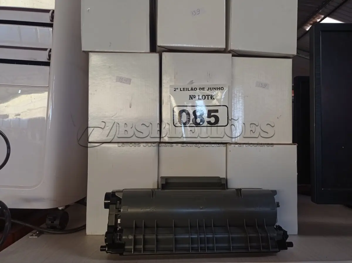 LOTE 085 - 09 TONERS PRETO TN 550/580/620/650. (NO ESTADO) ATENÇÃO! FAZER A VISITAÇÃO ANTES DE ARREMATAR, NÃO SABEMOS SE FUNCIONA. LEILÃO NÃO TEM GARANTIA E NEM DEVOLUÇÃO, SUJEITO A POSSÍVEIS AVARIAS VISÍVEIS/OCULTAS E/OU AUSÊNCIA DE COMPONENTES.