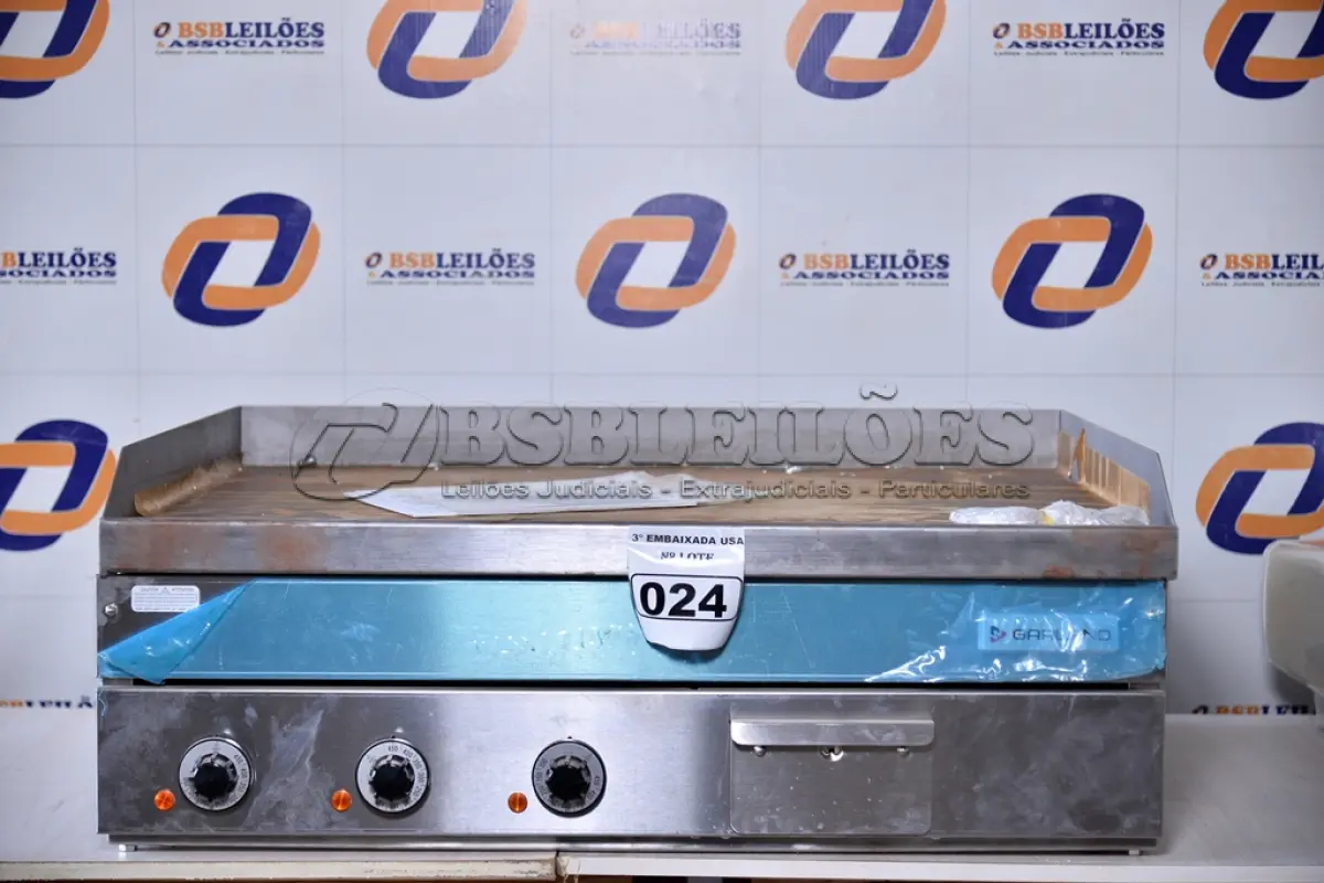 LOTE 024 - 01 CHAPA ELÉTRICA GARLAND TRIFÁSICA 110V. (RANGE, ELEC, HEAVY-DUTY, GRIDDLE) (NO ESTADO) AV9820X