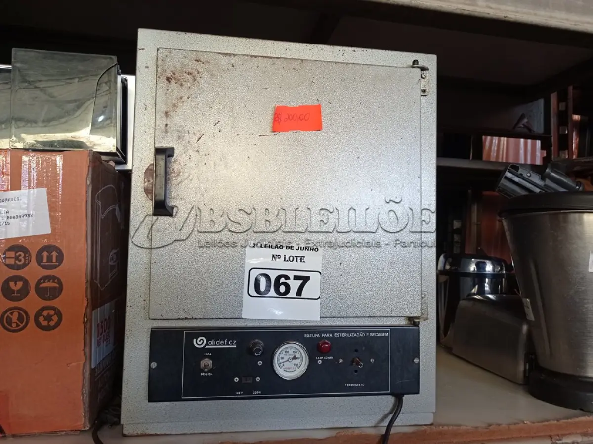 LOTE 067 - 01 ESTUFA PARA ESTERILIZAÇÃO E SECAGEM OLIDEF CZ.(NO ESTADO) ATENÇÃO! FAZER A VISITAÇÃO ANTES DE ARREMATAR, NÃO SABEMOS SE FUNCIONA. LEILÃO NÃO TEM GARANTIA E NEM DEVOLUÇÃO, SUJEITO A POSSÍVEIS AVARIAS VISÍVEIS/OCULTAS E/OU AUSÊNCIA DE COMPONENTES.