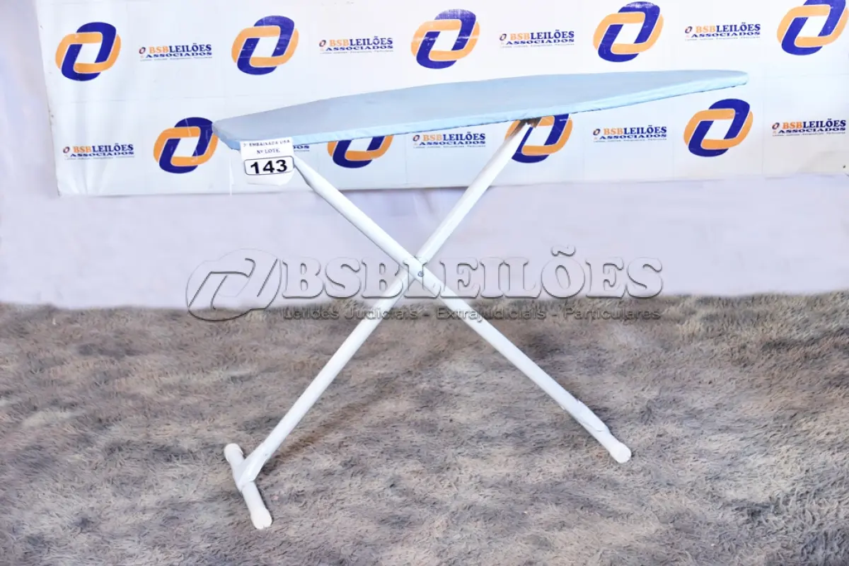 LOTE 143 - 01 TÁBUA DE PASSAR ROUPAS. (IRONING BOARD) (NO ESTADO)0000011