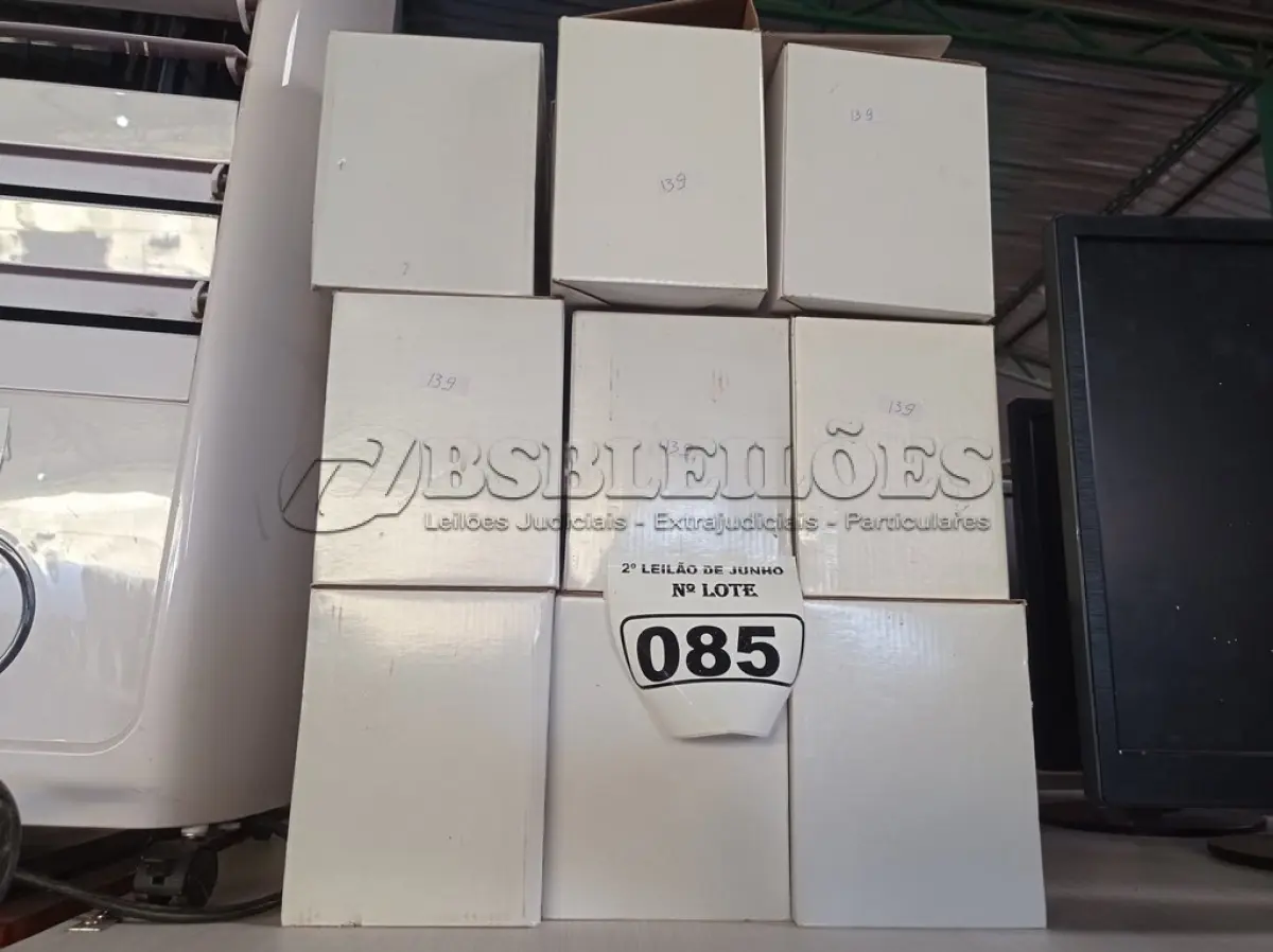 LOTE 085 - 09 TONERS PRETO TN 550/580/620/650. (NO ESTADO) ATENÇÃO! FAZER A VISITAÇÃO ANTES DE ARREMATAR, NÃO SABEMOS SE FUNCIONA. LEILÃO NÃO TEM GARANTIA E NEM DEVOLUÇÃO, SUJEITO A POSSÍVEIS AVARIAS VISÍVEIS/OCULTAS E/OU AUSÊNCIA DE COMPONENTES.