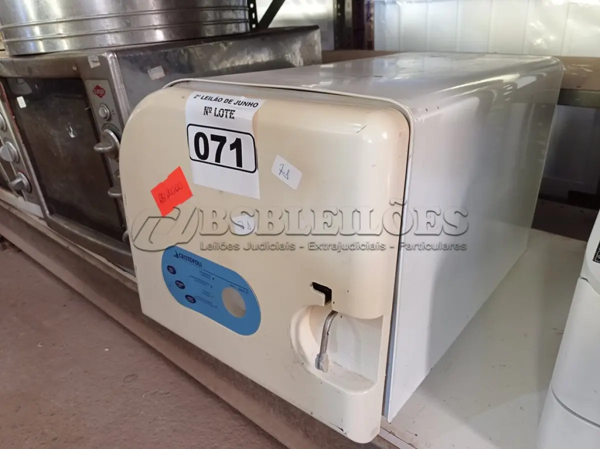 LOTE 071 - 01 AUTOCLAVE MARCA CRISTOFOLI. (NO ESTADO) ATENÇÃO! FAZER A VISITAÇÃO ANTES DE ARREMATAR, NÃO SABEMOS SE FUNCIONA. LEILÃO NÃO TEM GARANTIA E NEM DEVOLUÇÃO, SUJEITO A POSSÍVEIS AVARIAS VISÍVEIS/OCULTAS E/OU AUSÊNCIA DE COMPONENTES.