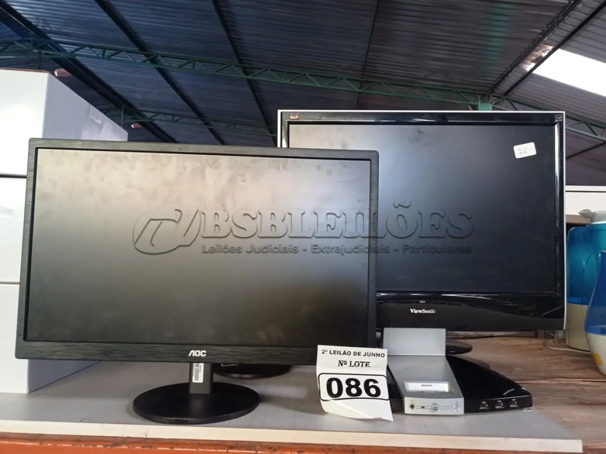 LOTE 086 - 06 MONITORES LCD MARCAS E MODELOS DIVERSOS PARA RETIRADA DE PEÇAS. (NO ESTADO) ATENÇÃO! FAZER A VISITAÇÃO ANTES DE ARREMATAR, NÃO SABEMOS SE FUNCIONA. LEILÃO NÃO TEM GARANTIA E NEM DEVOLUÇÃO, SUJEITO A POSSÍVEIS AVARIAS VISÍVEIS/OCULTAS E/OU AUSÊNCIA DE COMPONENTES.