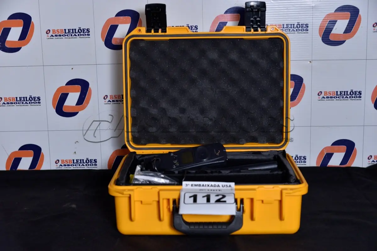 LOTE 112 - 01 CASE COM 04 TELEFONES VIA SATÉLITE. (SATÉLLITE PHONES BOX WITH 4) (NO ESTADO)0000036