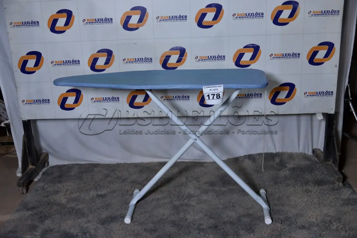 LOTE 178 - 01 TÁBUA DE PASSAR ROUPAS. (IRONING BOARD) (NO ESTADO)0000011