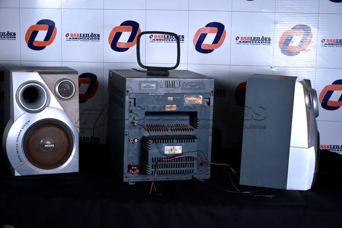 LOTE 002 - 01 APARELHO DE SOM 3X1 MARCA PHILIPS. (STÉRIO MUSIC SYSTEM M371 PHILLIPS) (NO ESTADO) AV9679L