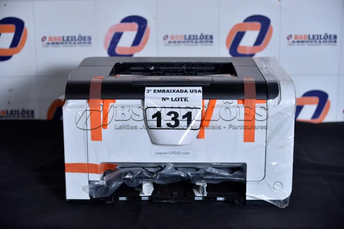LOTE 131 - 01 IMPRESSORA LASERJET CP1025 COLOR MARCA HP. (NO ESTADO) BRCSH2R9TH