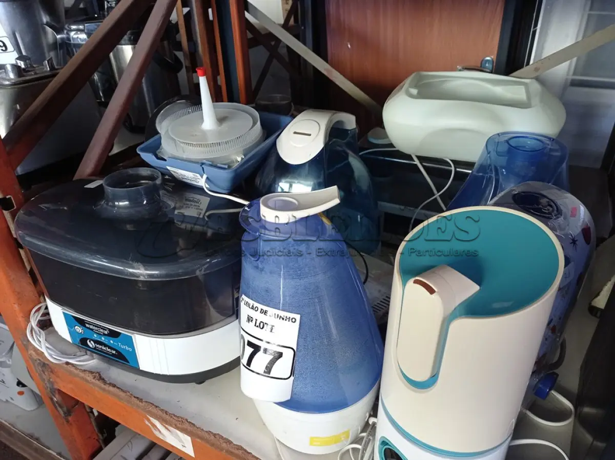 LOTE 077 - 01 LOTE COM DIVERSOS UMIDIFICADORES MARCAS E MODELOS DIVERSOS. (NO ESTADO) ATENÇÃO! FAZER A VISITAÇÃO ANTES DE ARREMATAR, NÃO SABEMOS SE FUNCIONA. LEILÃO NÃO TEM GARANTIA E NEM DEVOLUÇÃO, SUJEITO A POSSÍVEIS AVARIAS VISÍVEIS/OCULTAS E/OU AUSÊNCIA DE COMPONENTES.