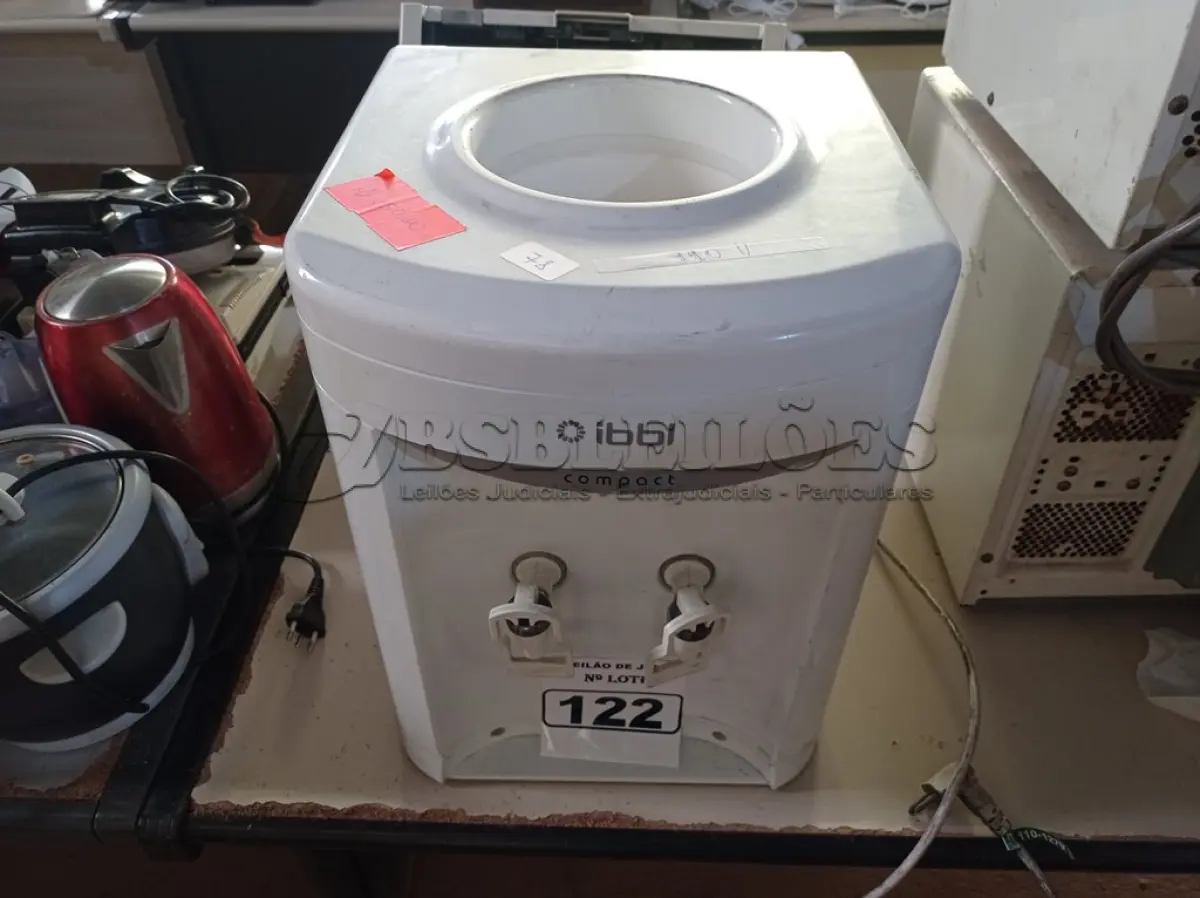 LOTE 122 - 01 PURIFICADOR PARA GARRAFÃO REFRIGERADO MARCA IBBL 110V. (NO ESTADO) ATENÇÃO! FAZER A VISITAÇÃO ANTES DE ARREMATAR, NÃO SABEMOS SE FUNCIONA. LEILÃO NÃO TEM GARANTIA E NEM DEVOLUÇÃO, SUJEITO A POSSÍVEIS AVARIAS VISÍVEIS/OCULTAS E/OU AUSÊNCIA DE COMPONENTES.