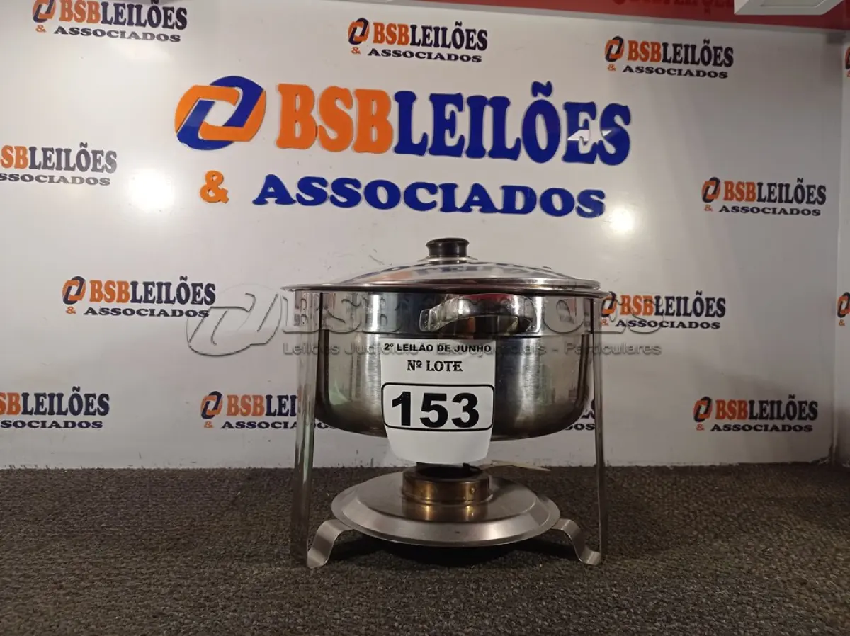 LOTE 153 - 01 RECHAUD 08 LITROS REDONDO. (NO ESTADO) ATENÇÃO! FAZER A VISITAÇÃO ANTES DE ARREMATAR, NÃO SABEMOS SE FUNCIONA. LEILÃO NÃO TEM GARANTIA E NEM DEVOLUÇÃO, SUJEITO A POSSÍVEIS AVARIAS VISÍVEIS/OCULTAS E/OU AUSÊNCIA DE COMPONENTES.