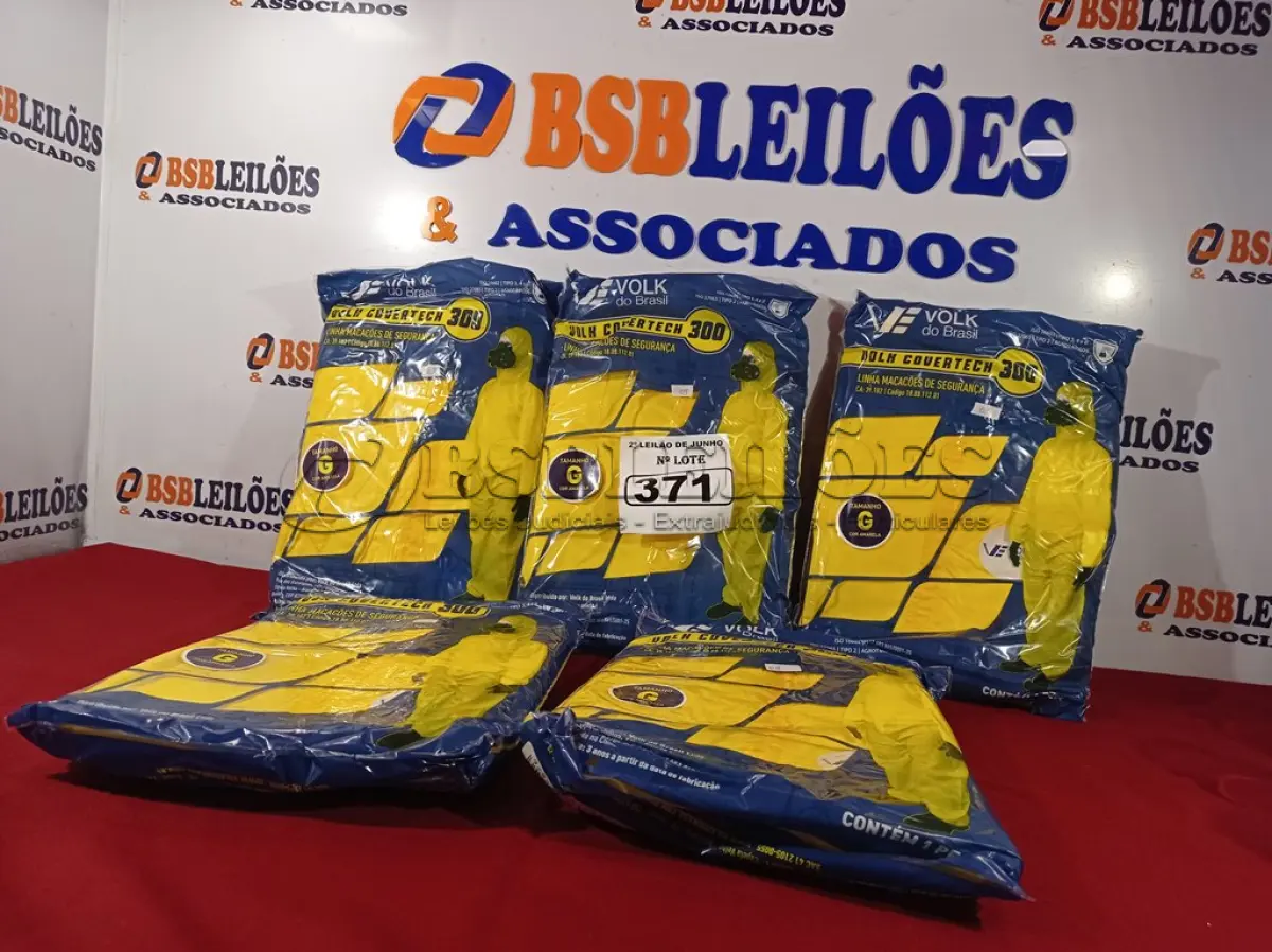 LOTE 371 - 01 LOTE COM 05 MACACÕES VOLH COVERTECH 300 TAMANHO G NA COR AMARELA. (NOVO) (NO ESTADO) ATENÇÃO! FAZER A VISITAÇÃO ANTES DE ARREMATAR, NÃO SABEMOS SE FUNCIONA. LEILÃO NÃO TEM GARANTIA E NEM DEVOLUÇÃO, SUJEITO A POSSÍVEIS AVARIAS VISÍVEIS/OCULTAS E/OU AUSÊNCIA DE COMPONENTES.