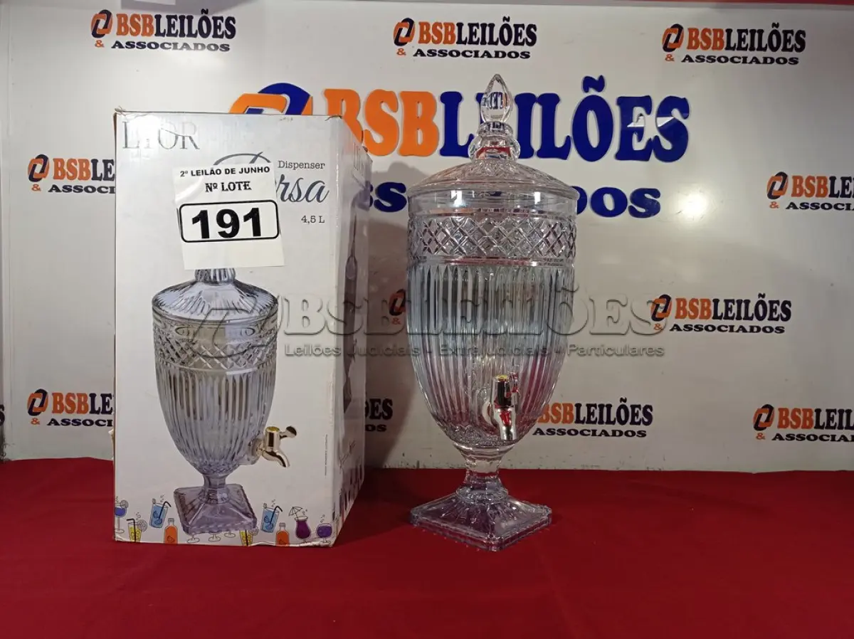 LOTE 191 - 01 SUQUEIRA DE 04 A 05 LITROS MARCA LYOR PERSA. (NO ESTADO) ATENÇÃO! FAZER A VISITAÇÃO ANTES DE ARREMATAR, NÃO SABEMOS SE FUNCIONA. LEILÃO NÃO TEM GARANTIA E NEM DEVOLUÇÃO, SUJEITO A POSSÍVEIS AVARIAS VISÍVEIS/OCULTAS E/OU AUSÊNCIA DE COMPONENTES.