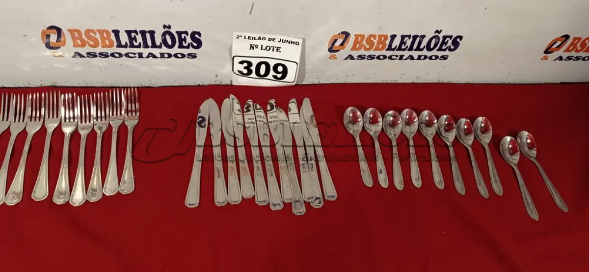 LOTE 309 - 01 LOTE COM 10 GARFOS, 10 FACAS E 10 COLHERES DE SOBREMESA. (NO ESTADO) ATENÇÃO! FAZER A VISITAÇÃO ANTES DE ARREMATAR, NÃO SABEMOS SE FUNCIONA. LEILÃO NÃO TEM GARANTIA E NEM DEVOLUÇÃO, SUJEITO A POSSÍVEIS AVARIAS VISÍVEIS/OCULTAS E/OU AUSÊNCIA DE COMPONENTES.