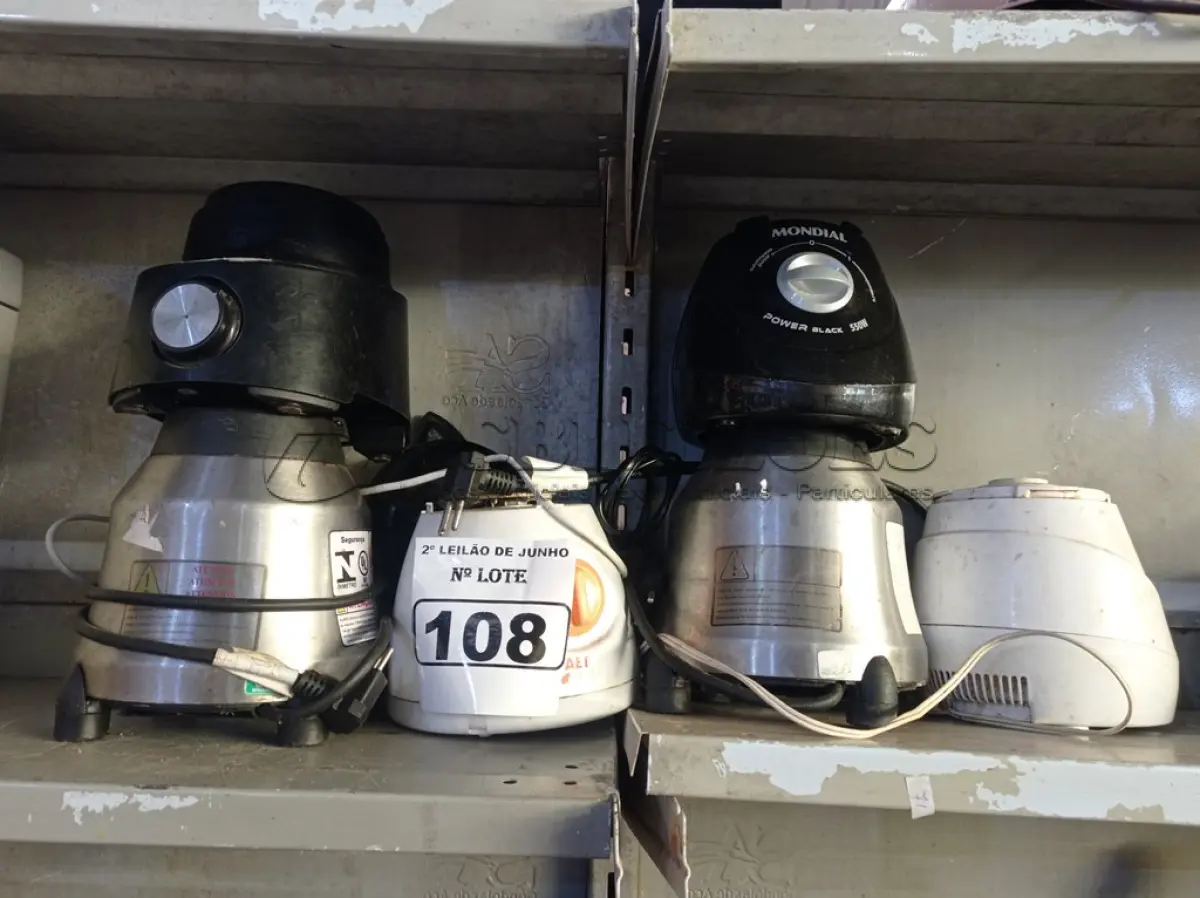 LOTE 108 - 01 LOTE COM 06 BASES PARA LIQUIDIFICADOR MARCAS E MODELOS DIVERSOS. (NO ESTADO) ATENÇÃO! FAZER A VISITAÇÃO ANTES DE ARREMATAR, NÃO SABEMOS SE FUNCIONA. LEILÃO NÃO TEM GARANTIA E NEM DEVOLUÇÃO, SUJEITO A POSSÍVEIS AVARIAS VISÍVEIS/OCULTAS E/OU AUSÊNCIA DE COMPONENTES.