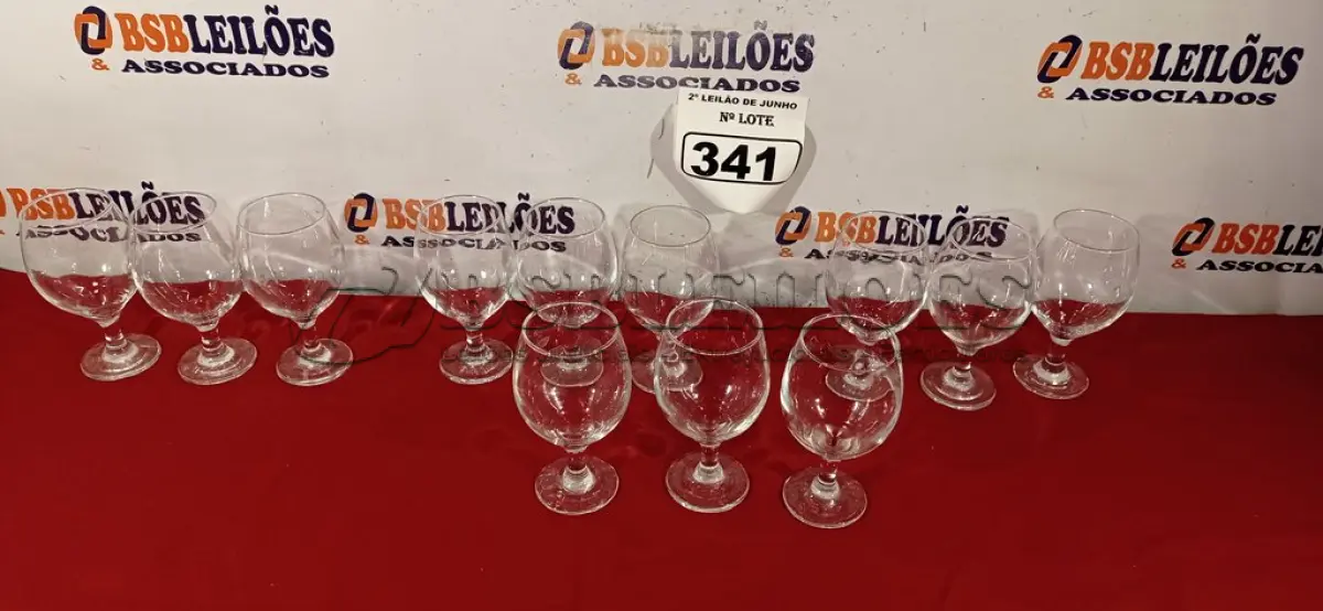 LOTE 341 - 12 TAÇAS PARA ÁGUA. (NO ESTADO) ATENÇÃO! FAZER A VISITAÇÃO ANTES DE ARREMATAR, NÃO SABEMOS SE FUNCIONA. LEILÃO NÃO TEM GARANTIA E NEM DEVOLUÇÃO, SUJEITO A POSSÍVEIS AVARIAS VISÍVEIS/OCULTAS E/OU AUSÊNCIA DE COMPONENTES.