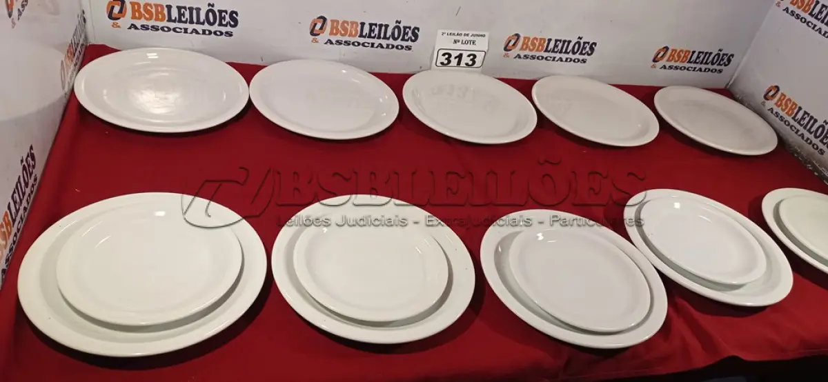 LOTE 313 - 10 PRATOS RASOS E 05 PRATOS DE SOBREMESA. (NO ESTADO) ATENÇÃO! FAZER A VISITAÇÃO ANTES DE ARREMATAR, NÃO SABEMOS SE FUNCIONA. LEILÃO NÃO TEM GARANTIA E NEM DEVOLUÇÃO, SUJEITO A POSSÍVEIS AVARIAS VISÍVEIS/OCULTAS E/OU AUSÊNCIA DE COMPONENTES.