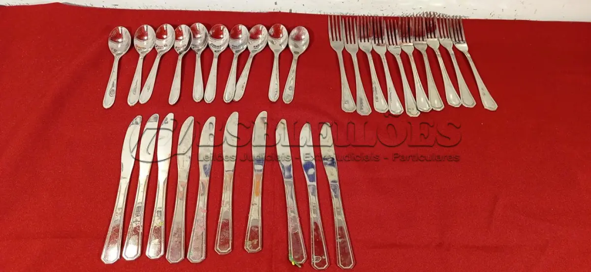 LOTE 306 - 01 LOTE COM 10 GARFOS, 10 FACAS E 10 COLHERES DE SOBREMESA. (NO ESTADO) ATENÇÃO! FAZER A VISITAÇÃO ANTES DE ARREMATAR, NÃO SABEMOS SE FUNCIONA. LEILÃO NÃO TEM GARANTIA E NEM DEVOLUÇÃO, SUJEITO A POSSÍVEIS AVARIAS VISÍVEIS/OCULTAS E/OU AUSÊNCIA DE COMPONENTES.