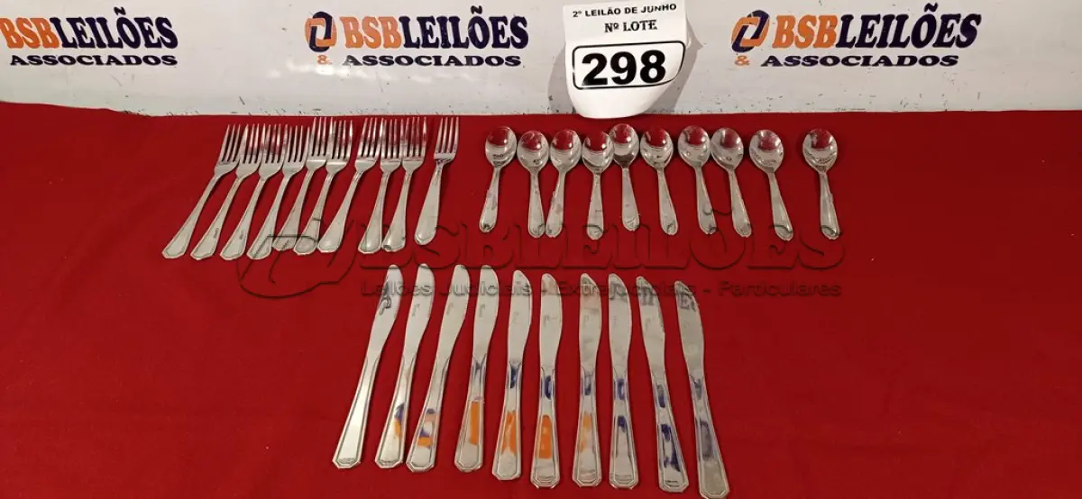 LOTE 298 - 01 LOTE COM 10 GARFOS, 10 FACAS E 10 COLHERES DE SOBREMESA. (NO ESTADO) ATENÇÃO! FAZER A VISITAÇÃO ANTES DE ARREMATAR, NÃO SABEMOS SE FUNCIONA. LEILÃO NÃO TEM GARANTIA E NEM DEVOLUÇÃO, SUJEITO A POSSÍVEIS AVARIAS VISÍVEIS/OCULTAS E/OU AUSÊNCIA DE COMPONENTES.