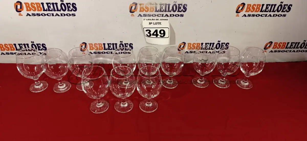 LOTE 349 - 12 TAÇAS PARA ÁGUA. (NO ESTADO) ATENÇÃO! FAZER A VISITAÇÃO ANTES DE ARREMATAR, NÃO SABEMOS SE FUNCIONA. LEILÃO NÃO TEM GARANTIA E NEM DEVOLUÇÃO, SUJEITO A POSSÍVEIS AVARIAS VISÍVEIS/OCULTAS E/OU AUSÊNCIA DE COMPONENTES.