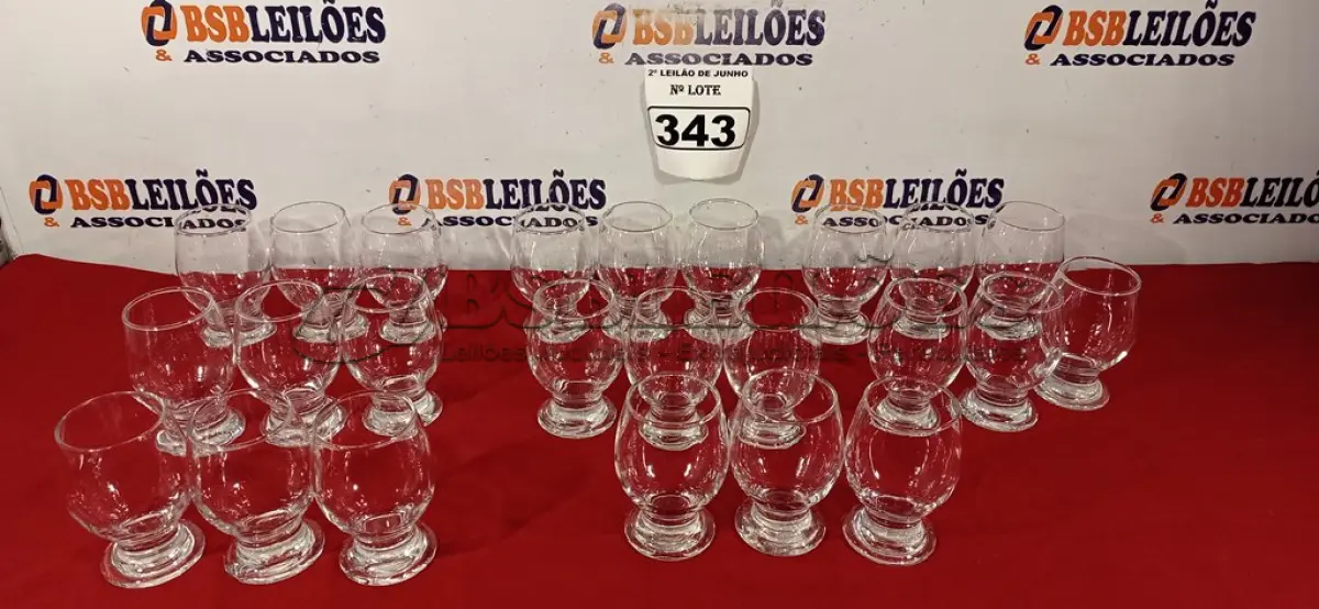 LOTE 343 - 24 TAÇAS PARA ÁGUA. (NO ESTADO) ATENÇÃO! FAZER A VISITAÇÃO ANTES DE ARREMATAR, NÃO SABEMOS SE FUNCIONA. LEILÃO NÃO TEM GARANTIA E NEM DEVOLUÇÃO, SUJEITO A POSSÍVEIS AVARIAS VISÍVEIS/OCULTAS E/OU AUSÊNCIA DE COMPONENTES.
