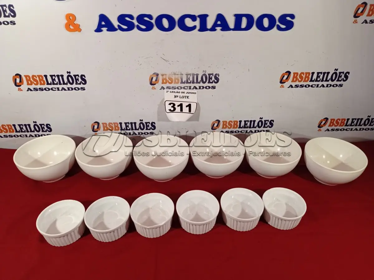 LOTE 311 - 01 LOTE COM 12 TIGELAS DIVERSAS. (NO ESTADO) ATENÇÃO! FAZER A VISITAÇÃO ANTES DE ARREMATAR, NÃO SABEMOS SE FUNCIONA. LEILÃO NÃO TEM GARANTIA E NEM DEVOLUÇÃO, SUJEITO A POSSÍVEIS AVARIAS VISÍVEIS/OCULTAS E/OU AUSÊNCIA DE COMPONENTES.