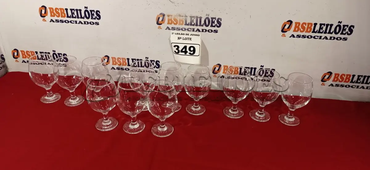LOTE 349 - 12 TAÇAS PARA ÁGUA. (NO ESTADO) ATENÇÃO! FAZER A VISITAÇÃO ANTES DE ARREMATAR, NÃO SABEMOS SE FUNCIONA. LEILÃO NÃO TEM GARANTIA E NEM DEVOLUÇÃO, SUJEITO A POSSÍVEIS AVARIAS VISÍVEIS/OCULTAS E/OU AUSÊNCIA DE COMPONENTES.