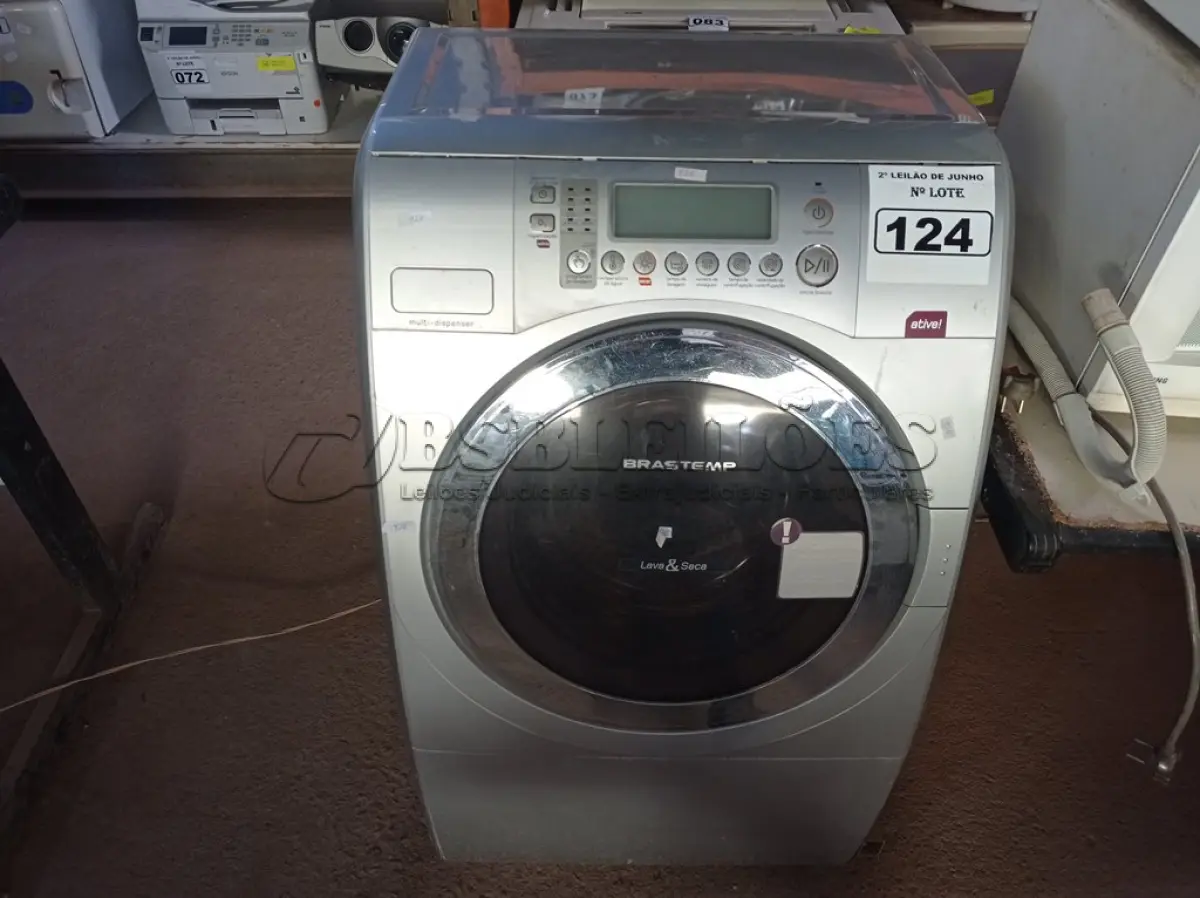 LOTE 124 - 01 MÁQUINA LAVA E SECA MARCA BRASTEMP 220V. (NO ESTADO) ATENÇÃO! FAZER A VISITAÇÃO ANTES DE ARREMATAR, NÃO SABEMOS SE FUNCIONA. LEILÃO NÃO TEM GARANTIA E NEM DEVOLUÇÃO, SUJEITO A POSSÍVEIS AVARIAS VISÍVEIS/OCULTAS E/OU AUSÊNCIA DE COMPONENTES.