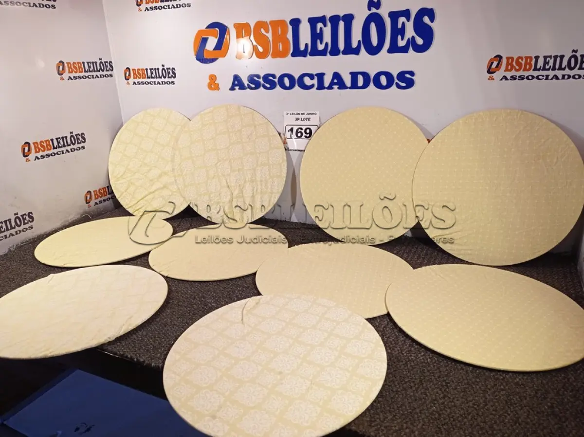 LOTE 169 - 09 SOUSPLAT COM CAPA FLORIDA NA COR VERDE. (NO ESTADO) ATENÇÃO! FAZER A VISITAÇÃO ANTES DE ARREMATAR, NÃO SABEMOS SE FUNCIONA. LEILÃO NÃO TEM GARANTIA E NEM DEVOLUÇÃO, SUJEITO A POSSÍVEIS AVARIAS VISÍVEIS/OCULTAS E/OU AUSÊNCIA DE COMPONENTES.