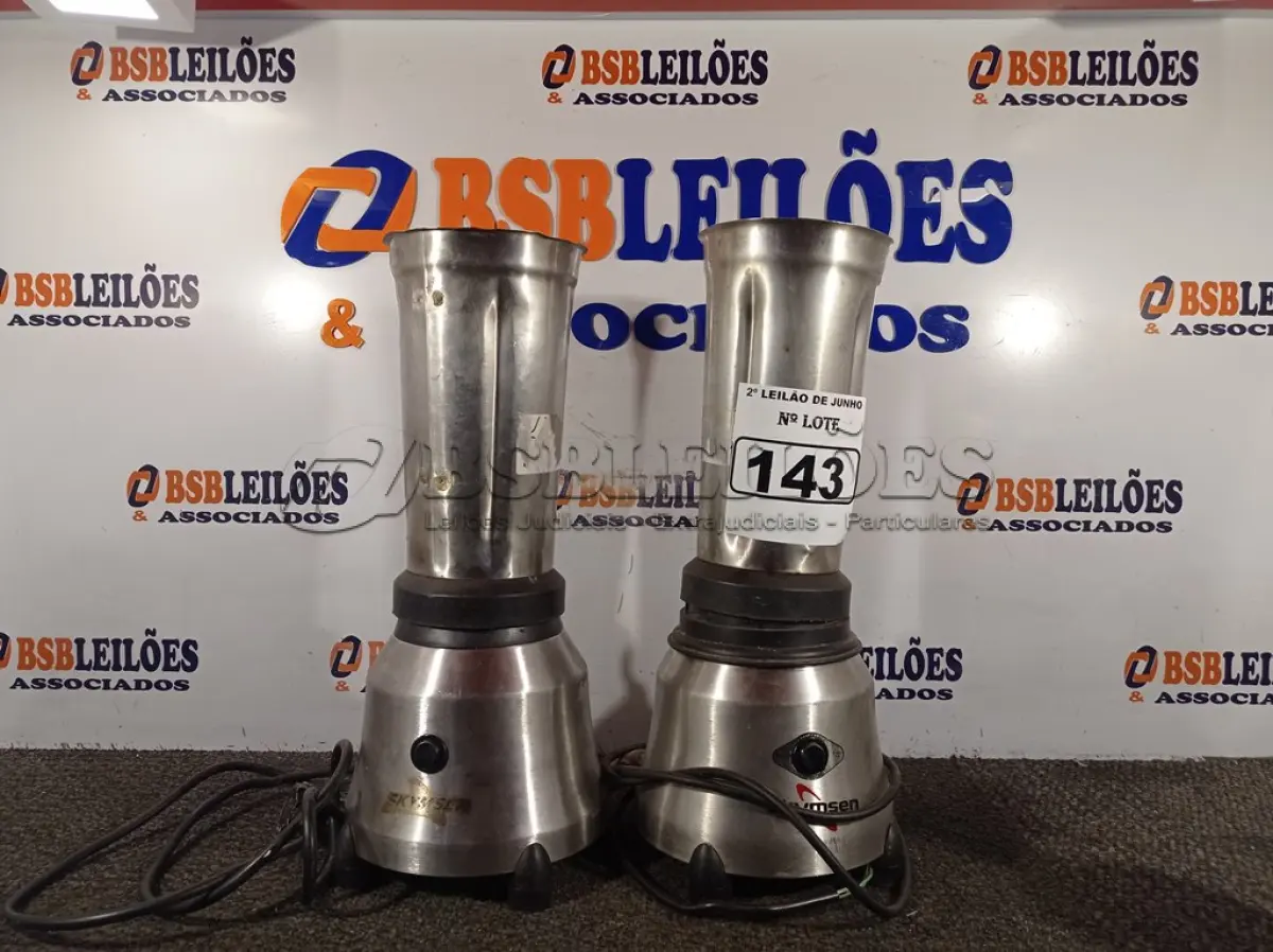 LOTE 143 - 02 LIQUIDIFICADORES SEMI INDUSTRIAL COM AVARIAS. (NO ESTADO) ATENÇÃO! FAZER A VISITAÇÃO ANTES DE ARREMATAR, NÃO SABEMOS SE FUNCIONA. LEILÃO NÃO TEM GARANTIA E NEM DEVOLUÇÃO, SUJEITO A POSSÍVEIS AVARIAS VISÍVEIS/OCULTAS E/OU AUSÊNCIA DE COMPONENTES.