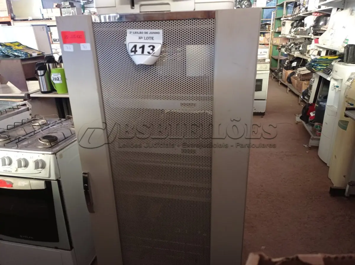 LOTE 413 - 01 RACK DE FERRO COM 02 PORTAS. (NO ESTADO) ATENÇÃO! FAZER A VISITAÇÃO ANTES DE ARREMATAR, NÃO SABEMOS SE FUNCIONA. LEILÃO NÃO TEM GARANTIA E NEM DEVOLUÇÃO, SUJEITO A POSSÍVEIS AVARIAS VISÍVEIS/OCULTAS E/OU AUSÊNCIA DE COMPONENTES.