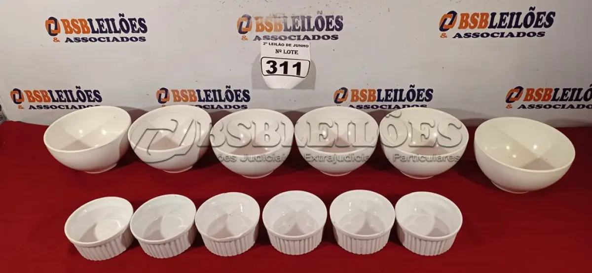LOTE 311 - 01 LOTE COM 12 TIGELAS DIVERSAS. (NO ESTADO) ATENÇÃO! FAZER A VISITAÇÃO ANTES DE ARREMATAR, NÃO SABEMOS SE FUNCIONA. LEILÃO NÃO TEM GARANTIA E NEM DEVOLUÇÃO, SUJEITO A POSSÍVEIS AVARIAS VISÍVEIS/OCULTAS E/OU AUSÊNCIA DE COMPONENTES.