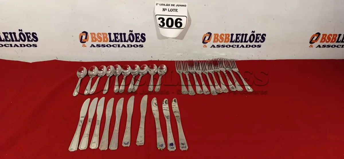 LOTE 306 - 01 LOTE COM 10 GARFOS, 10 FACAS E 10 COLHERES DE SOBREMESA. (NO ESTADO) ATENÇÃO! FAZER A VISITAÇÃO ANTES DE ARREMATAR, NÃO SABEMOS SE FUNCIONA. LEILÃO NÃO TEM GARANTIA E NEM DEVOLUÇÃO, SUJEITO A POSSÍVEIS AVARIAS VISÍVEIS/OCULTAS E/OU AUSÊNCIA DE COMPONENTES.