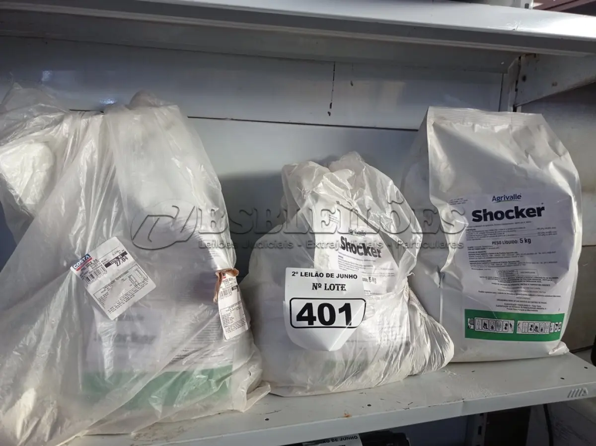 LOTE 401 - 03 PACOTES DE FUNGICIDAS DE 5KG CADA AGRIVALLE SHOCKER. (NO ESTADO) ATENÇÃO! FAZER A VISITAÇÃO ANTES DE ARREMATAR, NÃO SABEMOS SE FUNCIONA. LEILÃO NÃO TEM GARANTIA E NEM DEVOLUÇÃO, SUJEITO A POSSÍVEIS AVARIAS VISÍVEIS/OCULTAS E/OU AUSÊNCIA DE COMPONENTES.
