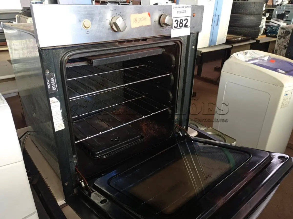 LOTE 382 - 01 FORNO ELÉTRICO 220V MODELO: BOA61A MARCA BRASTEMP. (NO ESTADO) ATENÇÃO! FAZER A VISITAÇÃO ANTES DE ARREMATAR, NÃO SABEMOS SE FUNCIONA. LEILÃO NÃO TEM GARANTIA E NEM DEVOLUÇÃO, SUJEITO A POSSÍVEIS AVARIAS VISÍVEIS/OCULTAS E/OU AUSÊNCIA DE COMPONENTES.