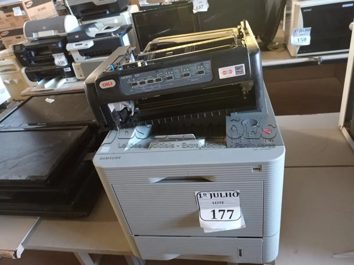 LOTE 177 - 04 IMPRESSORAS, SENDO 02 MATRICIAL. (NO ESTADO) ATENÇÃO! FAZER A VISITAÇÃO ANTES DE ARREMATAR, NÃO SABEMOS SE FUNCIONA. LEILÃO NÃO TEM GARANTIA E NEM DEVOLUÇÃO, SUJEITO A POSSÍVEIS AVARIAS VISÍVEIS/OCULTAS E/OU AUSÊNCIA DE COMPONENTES.