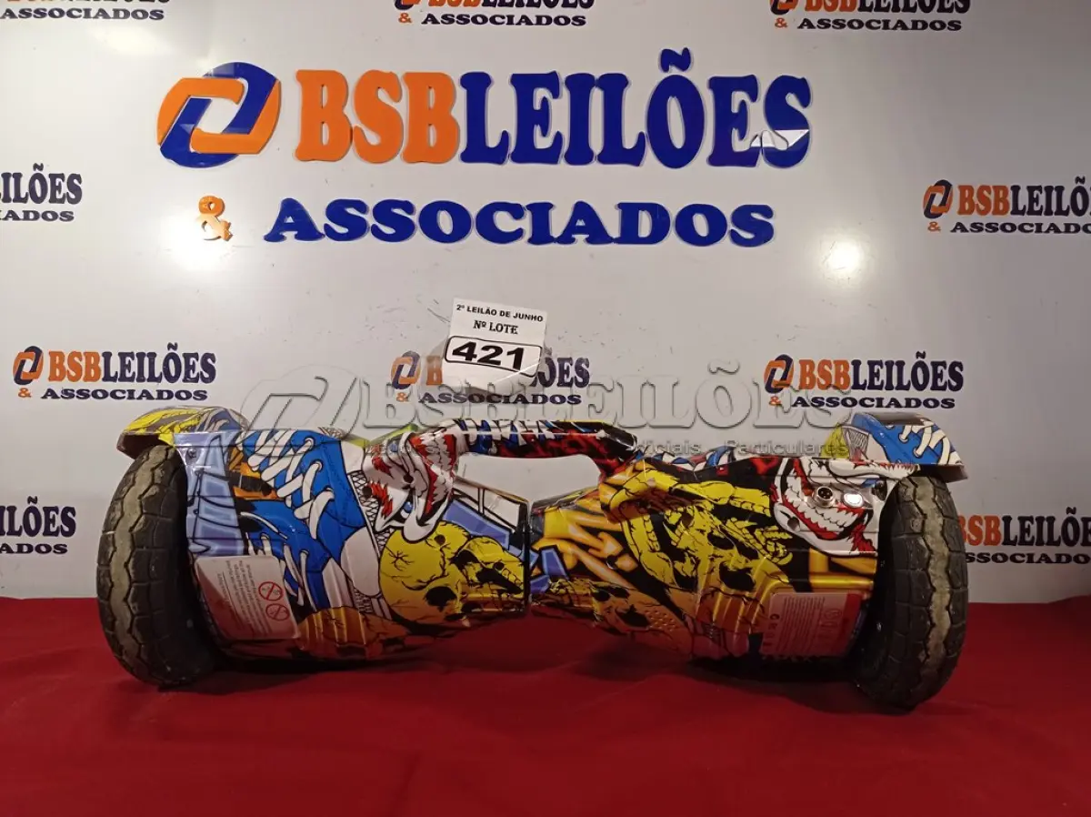 LOTE 421 - 01 HOVERBOARD ELÉTRICO SEM CARREGADOR. (NO ESTADO) ATENÇÃO! FAZER A VISITAÇÃO ANTES DE ARREMATAR, NÃO SABEMOS SE FUNCIONA. LEILÃO NÃO TEM GARANTIA E NEM DEVOLUÇÃO, SUJEITO A POSSÍVEIS AVARIAS VISÍVEIS/OCULTAS E/OU AUSÊNCIA DE COMPONENTES.