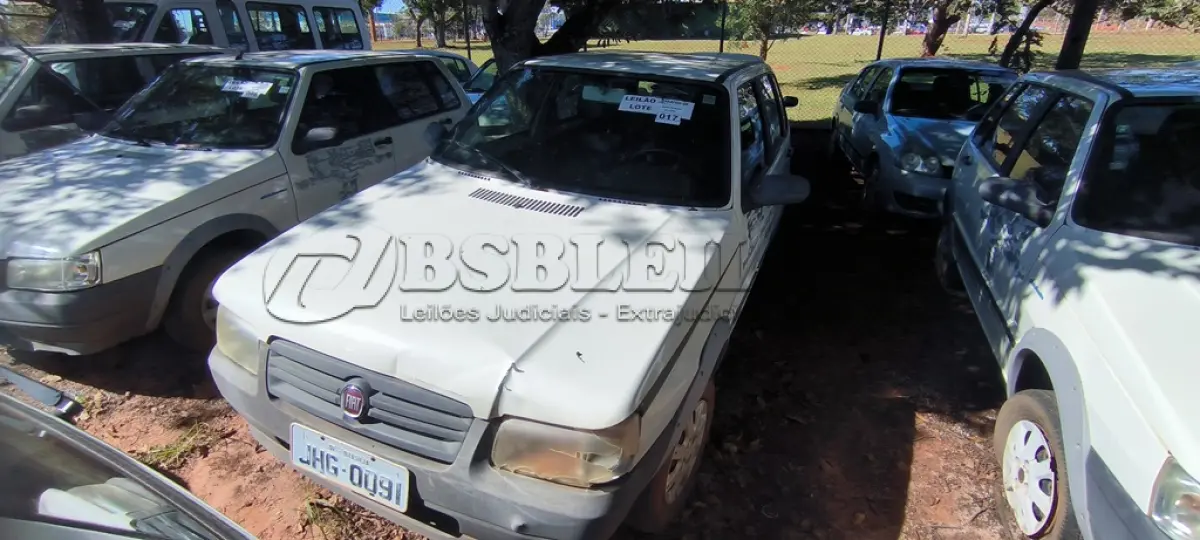 LOTE 017 - 01 FIAT UNO MILLE WAY ECON; PLACA: JHG-0091; ANO: 2009. CHASSI: 9BD15844AA6274016, RENAVAM: 00143781553; (FRENTE BATIDA, FAROL, GRADE E PARACHOQUES QUEBRADOS, VEÍCULO NÃO FUNCIONA BOMBA DE COMBUSTÍVEL TRAVADA). (NO ESTADO)