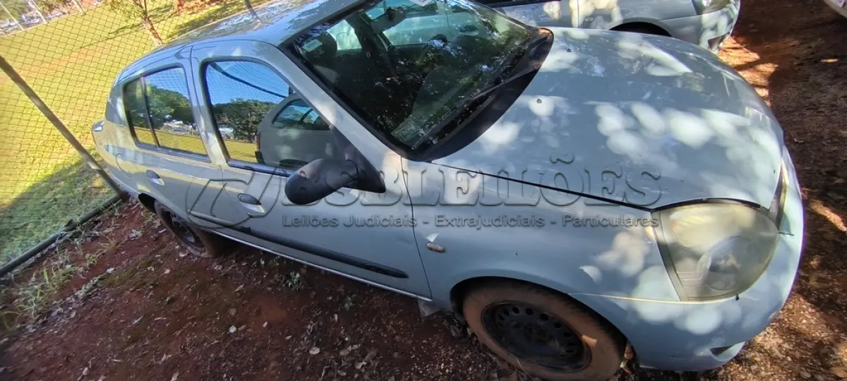 LOTE 014 - 01 RENAULT CLIO AUT1616VS; PLACA: JHM-0617; ANO: 2008. CHASSI: 8A1LB8E058L030886, RENAVAM: 00973876700;(NO ESTADO)