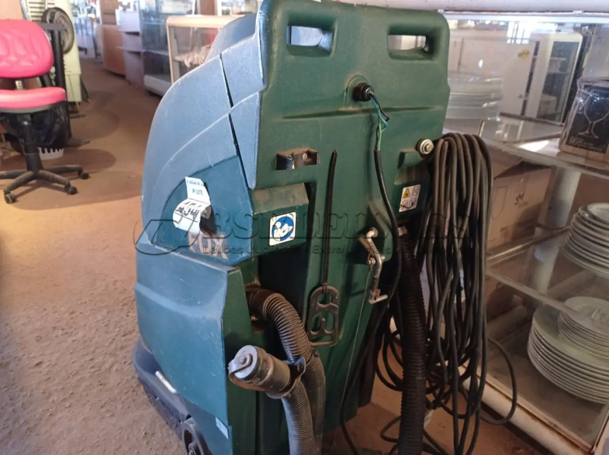 LOTE 454 - 01 MÁQUINA LAVADORA E EXTRATORA DE LAVAR CARPETES MARCA FOX. (NO ESTADO) ATENÇÃO! FAZER A VISITAÇÃO ANTES DE ARREMATAR, NÃO SABEMOS SE FUNCIONA. LEILÃO NÃO TEM GARANTIA E NEM DEVOLUÇÃO, SUJEITO A POSSÍVEIS AVARIAS VISÍVEIS/OCULTAS E/OU AUSÊNCIA DE COMPONENTES.