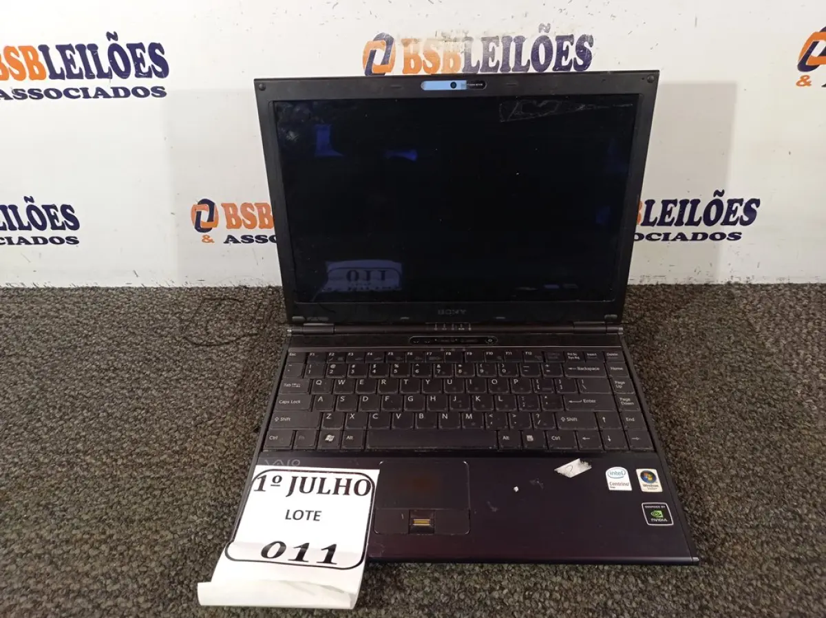 LOTE 011 - 01 NOTEBOOK MODELO: PCG-6S7P MARCA SONY SEM FONTE 19.5V.(NO ESTADO) ATENÇÃO! FAZER A VISITAÇÃO ANTES DE ARREMATAR, NÃO SABEMOS SE FUNCIONA. LEILÃO NÃO TEM GARANTIA E NEM DEVOLUÇÃO, SUJEITO A POSSÍVEIS AVARIAS VISÍVEIS/OCULTAS E/OU AUSÊNCIA DE COMPONENTES.