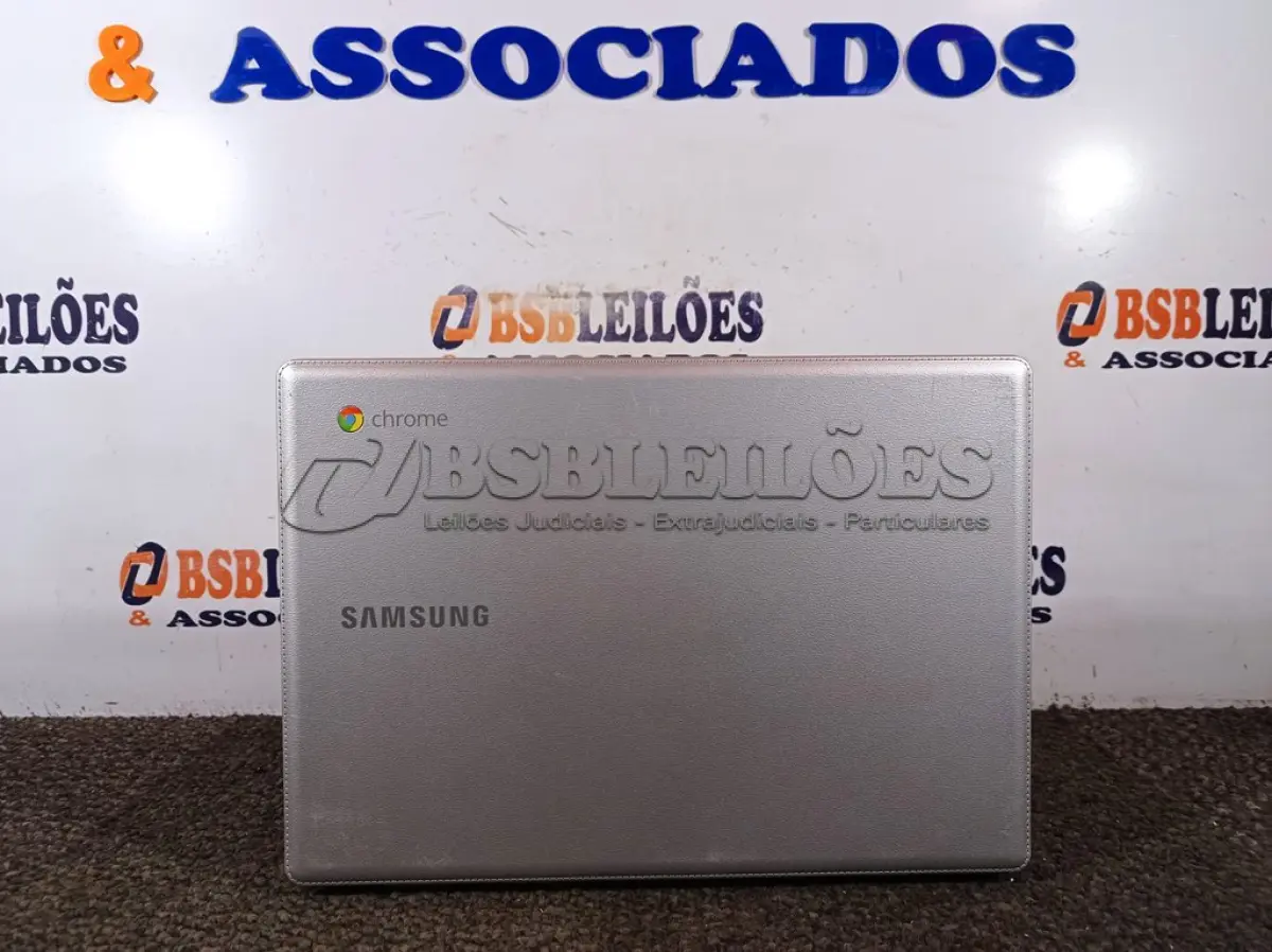 LOTE 014 - 01 NOTEBOOK MODELO: XE500C12 MARCA SAMSUNG SEM FONTE 12V. (NO ESTADO) ATENÇÃO! FAZER A VISITAÇÃO ANTES DE ARREMATAR, NÃO SABEMOS SE FUNCIONA. LEILÃO NÃO TEM GARANTIA E NEM DEVOLUÇÃO, SUJEITO A POSSÍVEIS AVARIAS VISÍVEIS/OCULTAS E/OU AUSÊNCIA DE COMPONENTES.