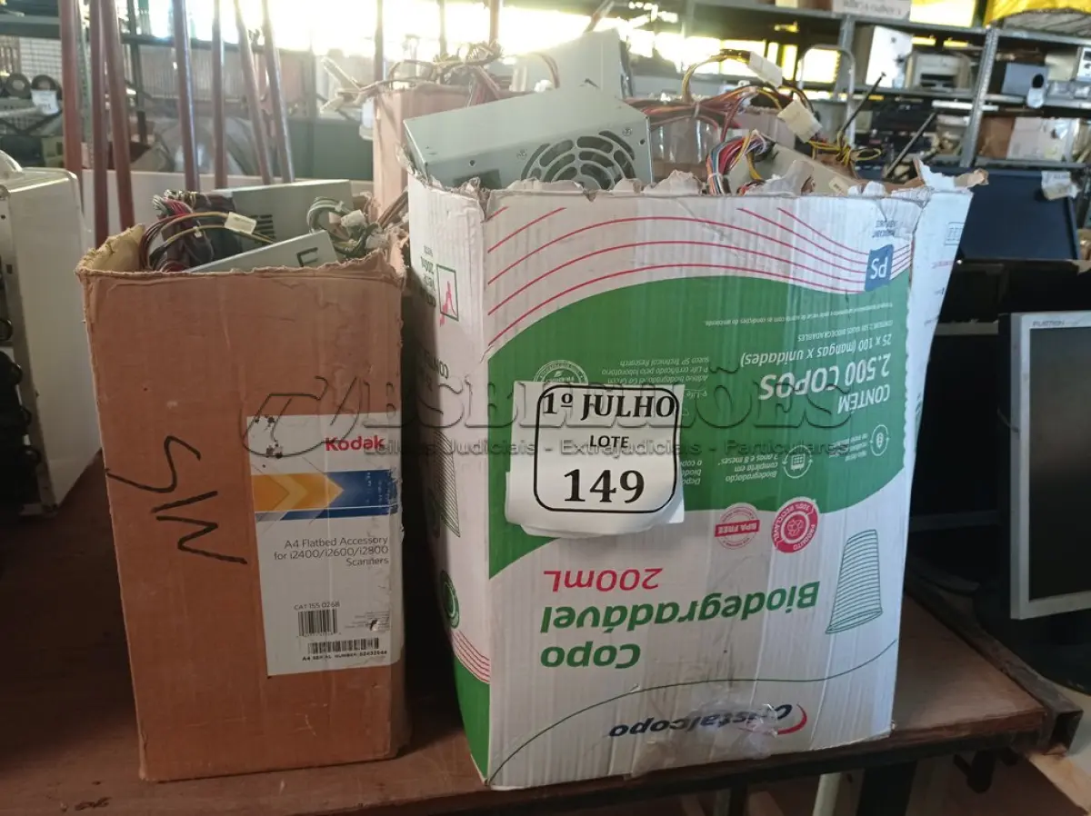 LOTE 149 - 01 LOTE COM FONTES PARA COMPUTADORES, TELEFONES E TECLADOS. (NO ESTADO) ATENÇÃO! FAZER A VISITAÇÃO ANTES DE ARREMATAR, NÃO SABEMOS SE FUNCIONA. LEILÃO NÃO TEM GARANTIA E NEM DEVOLUÇÃO, SUJEITO A POSSÍVEIS AVARIAS VISÍVEIS/OCULTAS E/OU AUSÊNCIA DE COMPONENTES.