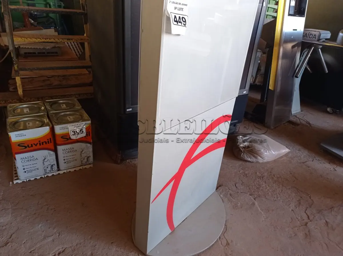 LOTE 449 - 01 PLACA DE PROPAGANDA. (NO ESTADO) ATENÇÃO! FAZER A VISITAÇÃO ANTES DE ARREMATAR, NÃO SABEMOS SE FUNCIONA. LEILÃO NÃO TEM GARANTIA E NEM DEVOLUÇÃO, SUJEITO A POSSÍVEIS AVARIAS VISÍVEIS/OCULTAS E/OU AUSÊNCIA DE COMPONENTES.